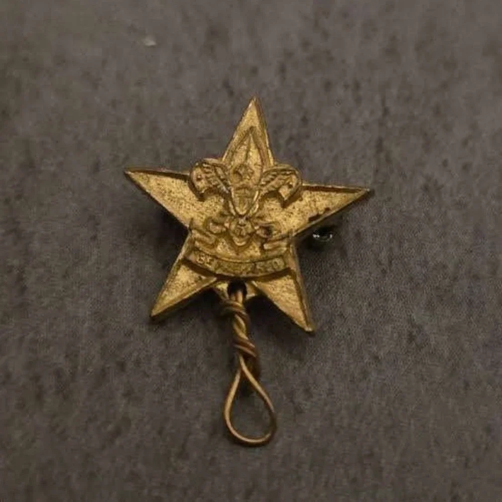 Vintage Boy Scouts of America Star Rank Pin Gold Tone BSA Fleur De Lis Insignia